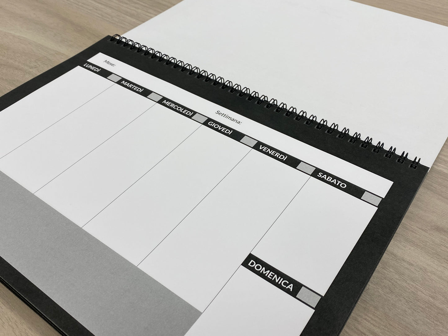 Planner Settimanale "Dark Elegance"